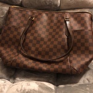 Authentic Louis Vuitton Damier bag